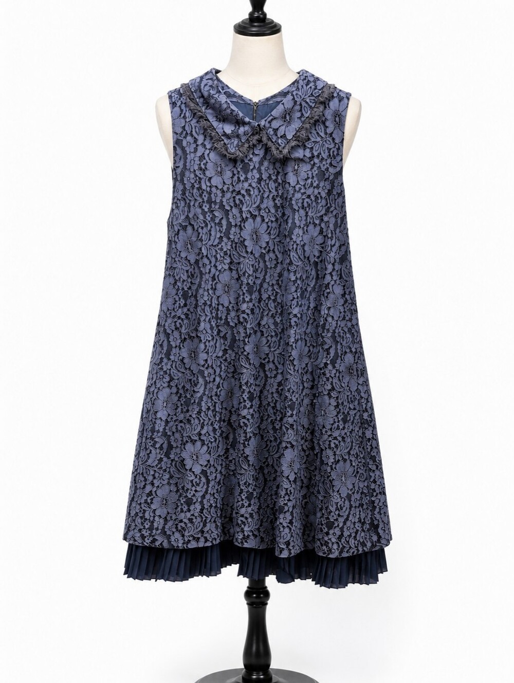 NANETTE LEPORE Lace Shift Dress. EUC.